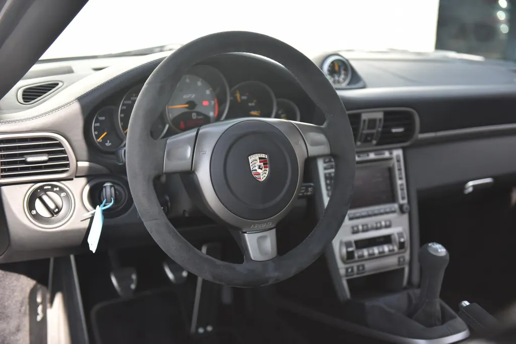 Porsche 911 3.6 GT2