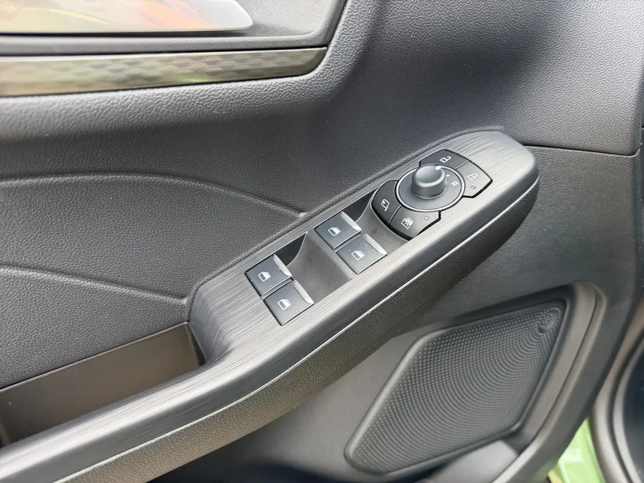 Ford Kuga 2.5 PHEV Titanium | 2100kg Trekgewicht! | Trekhaak | Driver Assistance pack | Blind Spot Warning | Winterpack | 12 Maanden BOVAG Garantie |