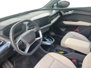 Audi Q4 e-tron 45 quattro Edition 82 kWh |Buitenspiegel(s) automatisch dimmend |Apple Carplay/Android Auto|Cruise control adaptief| Panoramadak|Geluidsimulator|Assistentie Pakket Plus| SOH 100% |
