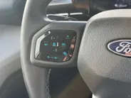Ford Explorer Limited Edition Extended Range RWD 79 kWh 200 pk | Navigatie | Warmtepomp | Inklapbare trekhaak | Head-up Display | Elektrisch verstelbare bestuurdersstoel met geheugen en massagefunctie