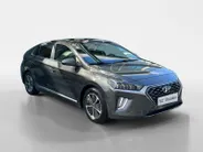 Hyundai IONIQ 1.6 GDi PHEV Premium | 52km elektrisch WLTP | Navigatie | Trekhaak | Climate Control | Apple Carplay & Android Auto | Parkeersensoren rondom | Stoel- en stuurverwarming |