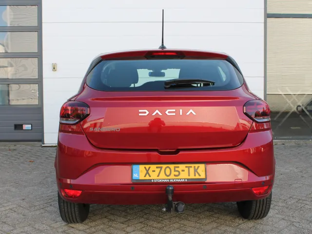 Dacia Sandero 1.0 TCe 90 PK LPG G3 Expression | Trekhaak | Camera achter | Airco | 12V aansluiting in kofferbak | Dode hoe detectie |