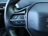 Peugeot 5008 1.2 PureTech Blue Lease Executive | Navi | Airco | 7 zits | Cruise | Camera | 17" LM |