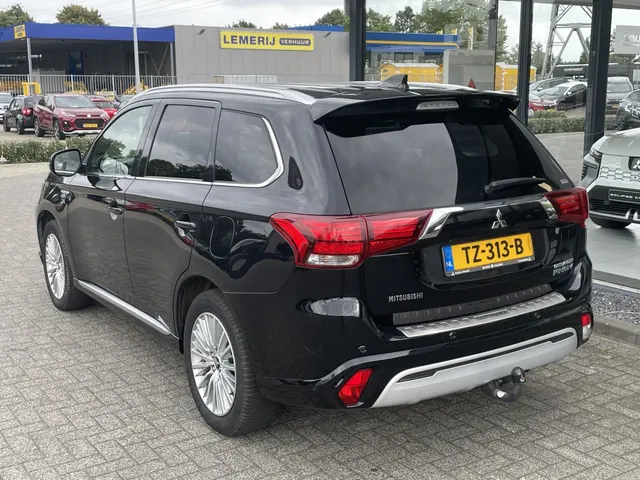 Mitsubishi Outlander 2.4 PHEV Instyle