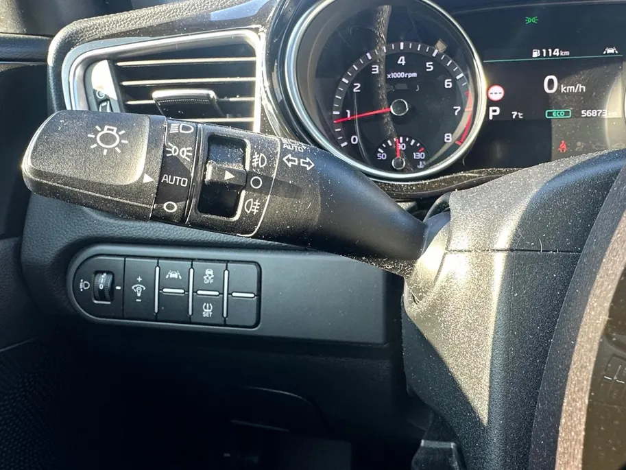 Kia XCeed 1.5 T-GDI MHEV DynamicPlusLine Automaat | 1e Eigenaar | Dealer Onderhouden | Camera | Stoel- & Stuurverwarming | Trekhaak | 2-Zone Climate Control | Navigatie | Fabrieksgarantie t/m 2-4-2028 +3x 1 jaar* | NAP
