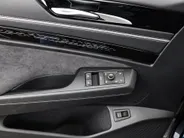 Volkswagen ID.7 Tourer Pro Limited Edition 77kWh 286pk · Navigatie · 360 camera · Trekhaak · 20' LM velgen