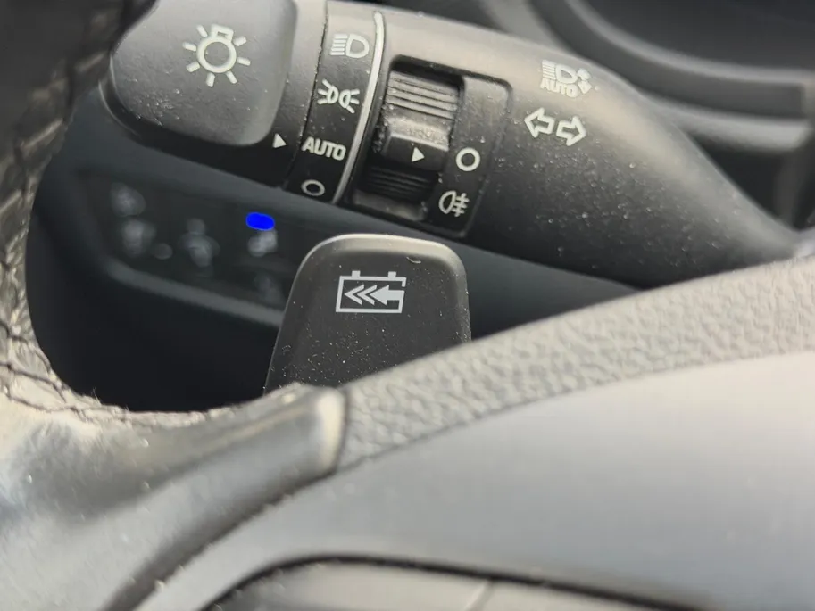 Hyundai Kona EV Fashion 64 kWh | Zeer nette auto | 97,6 % SOH | Navigatie | Head-up display | Achteruitrijcamera | Hoge zit |