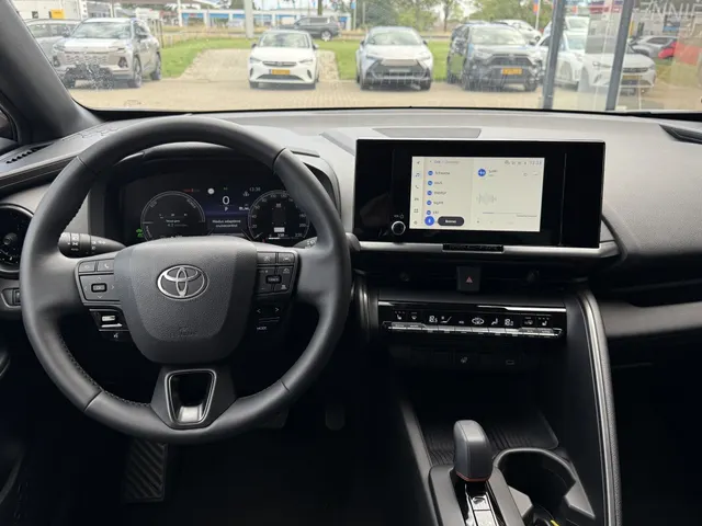 Toyota C-HR 2.0 PHEV 220 Dynamic Bi-Tone | All Seasons