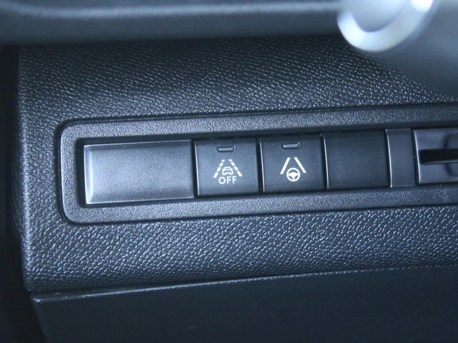 Peugeot 3008 1.2 PureTech GT | Trekhaak | Stoelverwarming | Cruise adapt. | Camera | Dodehoek detectie | 18' LM | Navi | Clima |