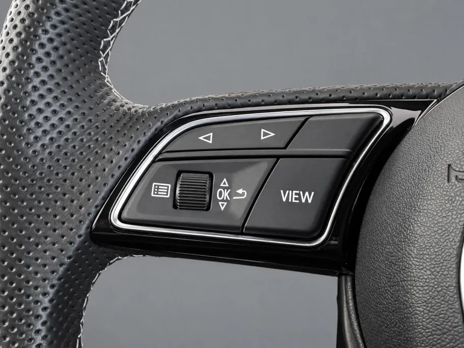 Audi A3 Sportback 40 TFSIe 150kW/204PK S Line · Panoramadak · Apple/Android Car Play · Stoelverwarming