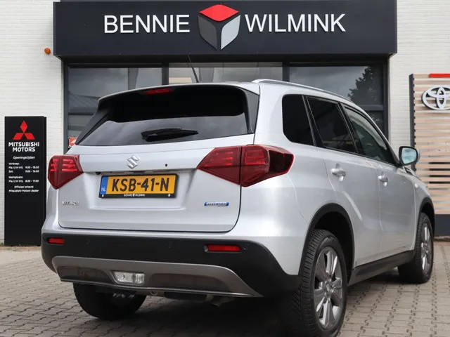 Suzuki Vitara 1.4 BoosterJet Hybrid Select Automaat All Seasons | Carplay | Adaptive Cruise