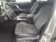 Mitsubishi Eclipse Cross 2.4 PHEV Intense+ Automaat | Navigatie | Trekhaak | Dealer onderhouden | Fabrieksganatie