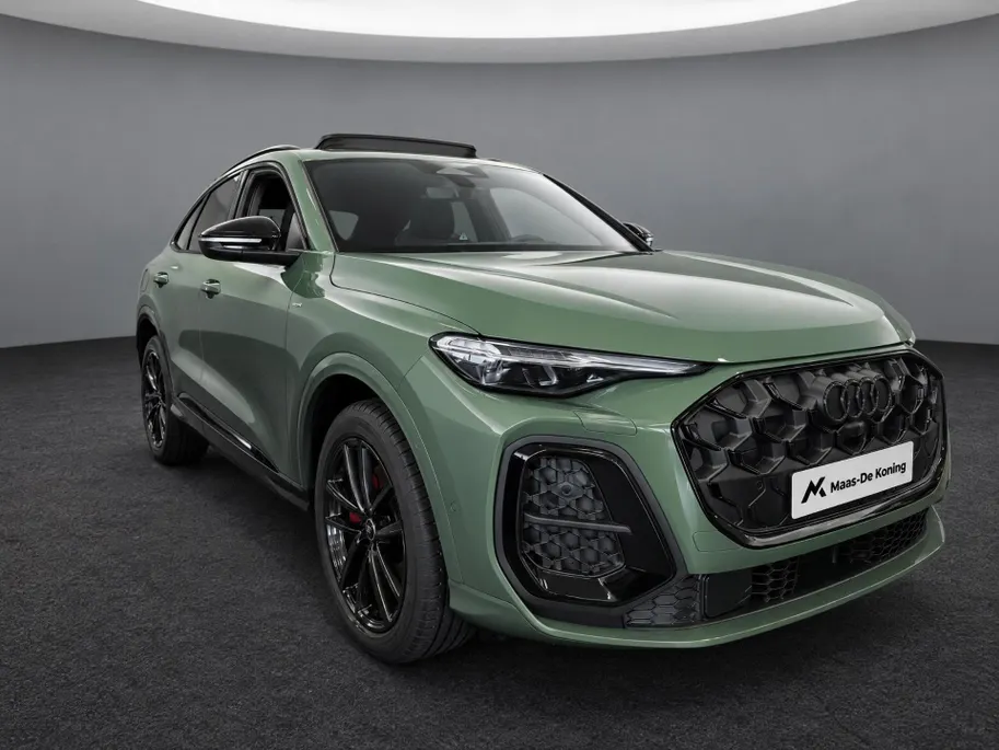 Audi Q5 Sportback e-hybrid quattro S edition Competition 367 PK · Glazen panoramadak · Head-up display · B&O premium 3D