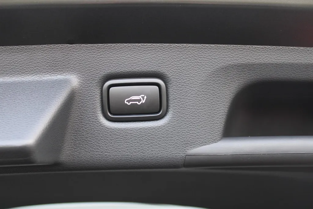Kia XCeed 1.0 T-GDi DynamicPlusLine | Stuur-/stoelverwarming | Camera | Dodehoek detectie | Elektr. achterklep | 18' LM | Clima | Navi |