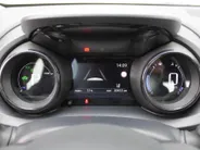 Mazda 2 Hybrid 1.5 Agile | Comfort pakket | Trekhaak | CarPlay | Camera | Stuur-/stoelverwarming | Cruise adapt. | 15' LM |