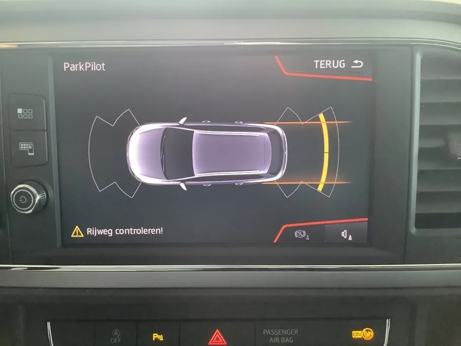 SEAT Leon ST 1.0 EcoTSI Style | Cruise control | Navigatie |