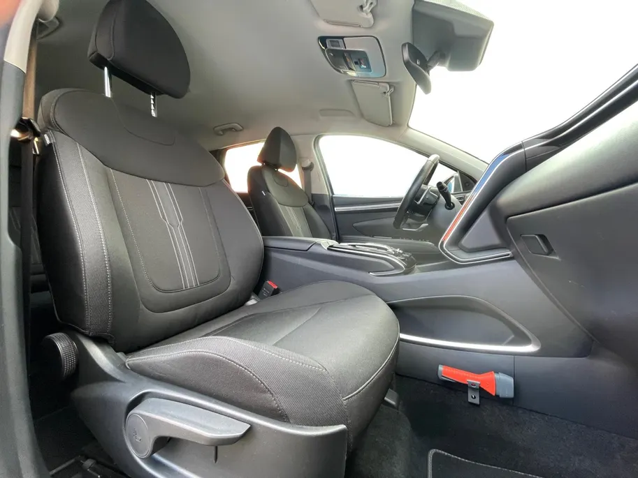 Hyundai Tucson 1.6 T-GDI PHEV Comfort Smart 4WD |Navigatie| Achteruitrijcamera| Parkeersensoren v+a| Stoel/Stuurverwarming| Elektrische achterklep| Trekhaak|