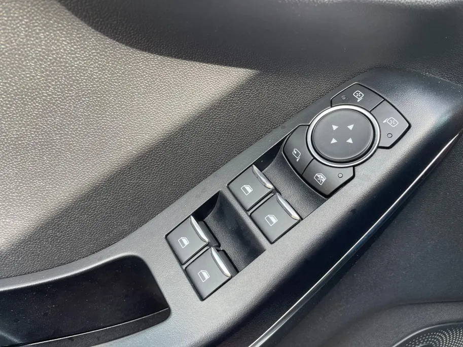 Ford Fiesta 1.0 EcoBoost Vignale 125PK | Adaptieve Cruise Control | B&O | Half leder | Camera | Keyless Entry | Privacy Glass | Winter Pack | Parkeersensoren | Navigatie | All weather banden