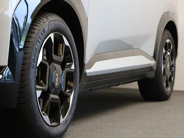 Kia EV5 GT-Line Business Edition 81.4 kWh Afneembare trekhaak & 4 Seizoensbanden