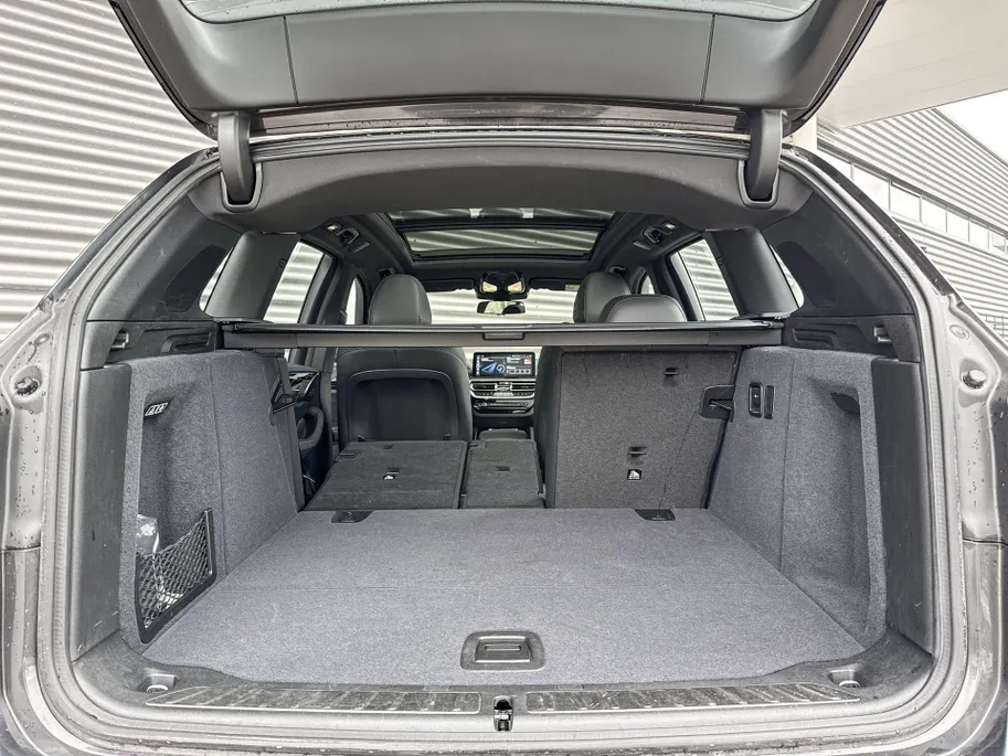 BMW iX3 High Executive 80 kWh