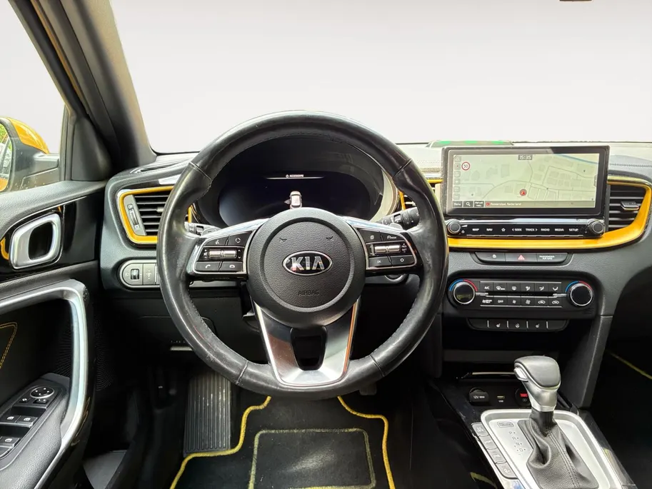 Kia XCeed 1.6 GDi PHEV DynamicPlusLine STOELVERWARMING | NAVI | LM VELGEN | TREKHAAK