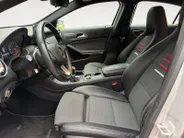 Mercedes-Benz A-Klasse 180 Business Solution | Zeer nette auto | Navigatie | Achteruitrijcamera | Parkeersensoren v + a | Comfort stoelen | Stoelverwarming | Bovag garantie | NAP
