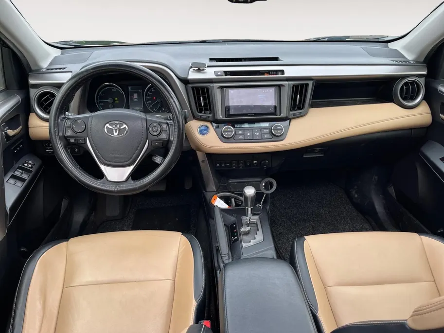 Toyota RAV4 2.5 Hybrid AWD Executive Business | Elektrische achterklep | Schuifdak | Lederen interieur | Trekhaak | 1.650 kg trekgewicht |