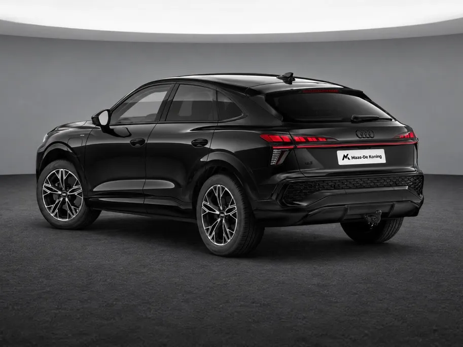 Audi Q3 Sportback e-hybrid S edition 272 PK · Tech plus · Glazen panoramadak · MMI experience pro