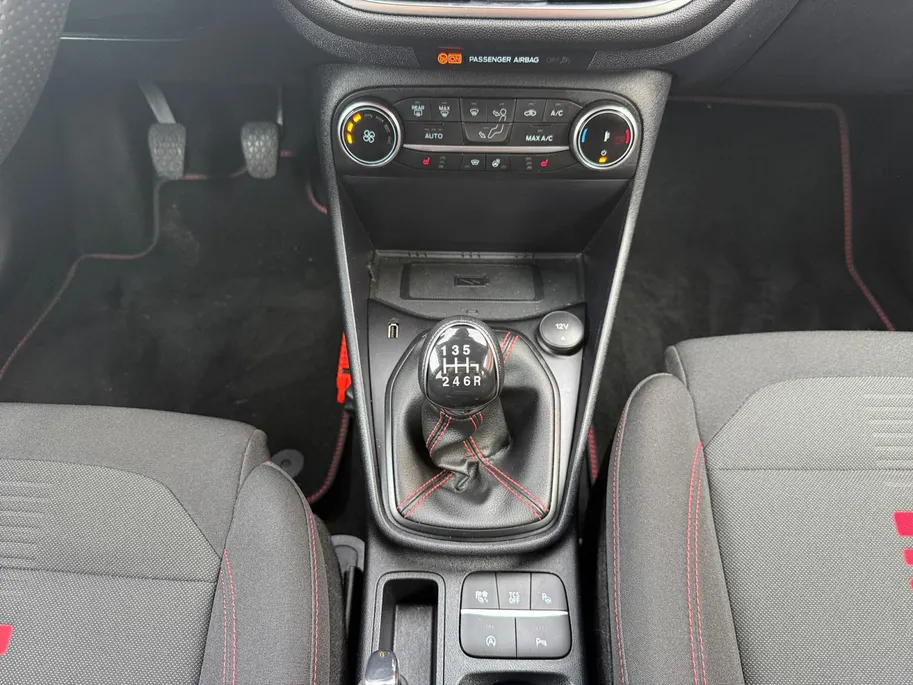 Ford Fiesta 1.0 EcoBoost Hybrid ST-Line X | 1ste eigenaar | Volledig Dealeronderhouden | Winter Pack | B&O Audio | Afneembare Trekhaak |