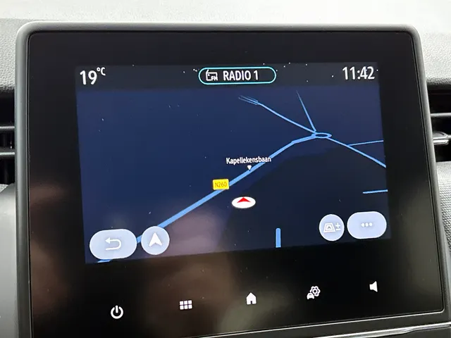 Renault Clio TCe 90PK GPF evolution | CAMERA | NAVI | DEALER ONDERHOUDEN | STOEL VERWARM. | PARK. SENSOREN | CARPLAY