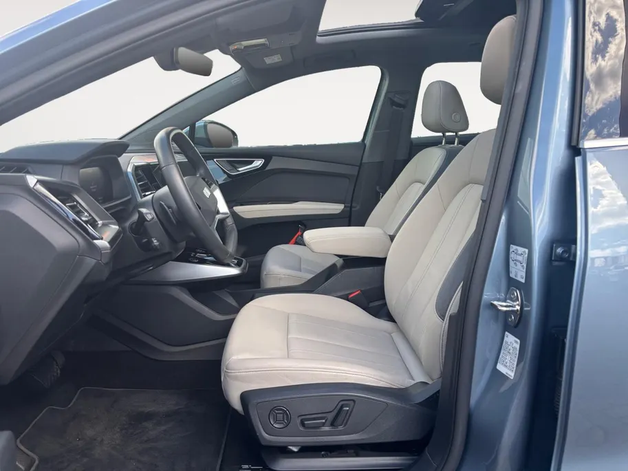 Audi Q4 e-tron 45 quattro Edition 82 kWh |Buitenspiegel(s) automatisch dimmend |Apple Carplay/Android Auto|Cruise control adaptief| Panoramadak|Geluidsimulator|Assistentie Pakket Plus| SOH 100% |