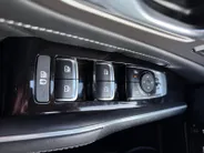 Kia Sorento 1.6 T-GDi Plug-in Hybrid 4WD ExecutiveLine 7p | Navi | Clima | 360° Camera | Stoelventilatie | Stoel-/Stuurverwarming | Cruise Control | Keyless Entry | 7-Persoons|