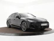 Audi A6 Avant S edition Comp 367 PK S-tronic e-hybrid quattro · MIDNIGHT GREEN · 360 Camera · Servosluiting · Panoramadak · Bang & Olfusen · Elek. Stuurkolom · Bijrijder Scherm · Stoelverwarming V + A · 21'' Inch · Garantie t/m 03-03-2028