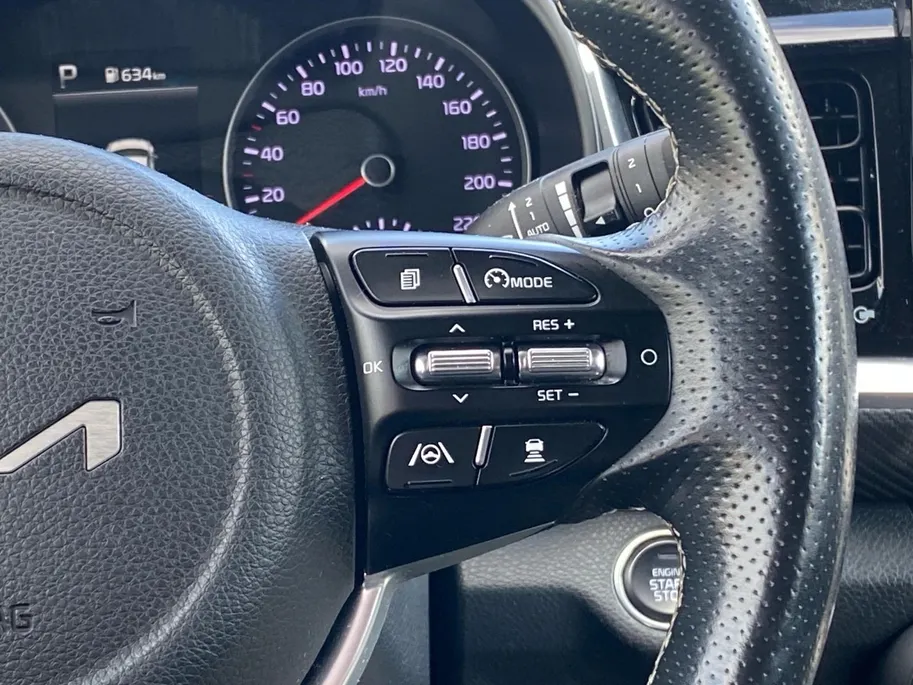 Kia Stonic 1.0 T-GDi MHEV GT-PlusLine | AUTOMAAT | Climate control | Dodehoekdetectie | Stoelverwarming en ventilatie | 17 inch lichtmetalen velgen | Navigatie | Parkeercamera | Elek.  schuif/kanteldak |