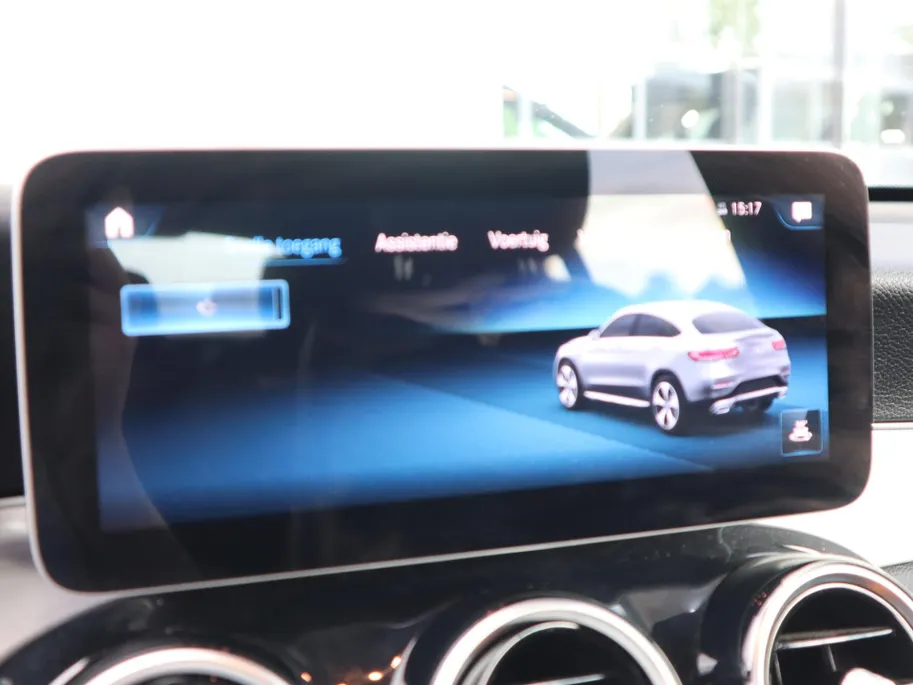Mercedes-Benz GLC Coupé 300e 4MATIC Business Solution AMG l Trekhaak l Stoelverwarming l Achteruitrij camera