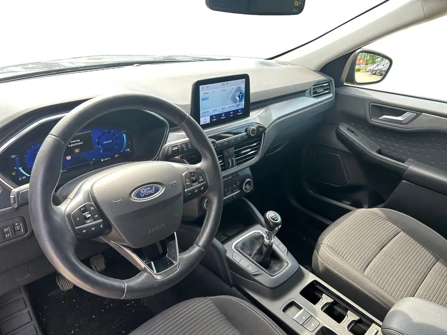 Ford Kuga 1.5 EcoBoost Titanium |trekhaak elektrisch uitklapbaar| 1800 KG TREKGEWICHT| WINTERPACK| 12 MAANDEN BOVAG GARANTIE/