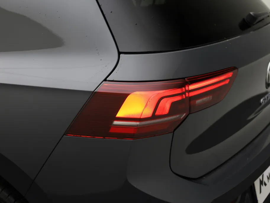 Volkswagen Golf 1.5eHybrid 200kW/272PK GTE · Navigatie · Apple/Android Car Play · Camera + Parkeersensoren · Garantie t/m 13-05-2030 of 100000km