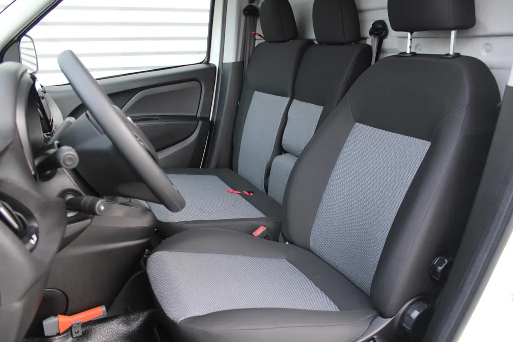 Fiat Doblò Cargo 1.6 MJ L1H1 S Trekking | Nieuw | Airco | Camera | Cruise | Navi | Apple Carplay/Android Auto | 3 zits |