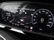 Audi e-tron 55 300kW/408PK S Line 95Kwh · SOH 94,6% · Panoramadak · Leder/Alcantara · 360°Camera + Parkeersensoren · Stoelverwarming ·
