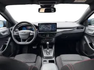 Ford Focus Wagon 1.0 EcoBoost Hybrid ST Line X | NL auto | Dealer onderhouden | 155 pk |  Automaat | BLIS| Adapt. cruise control | Winter pack | Parkeersensoren voor en achter | Achteruitrijcamera | Elektr. achterklep | B&O audio | 18' lichtmetalen velgen | Bovag ga