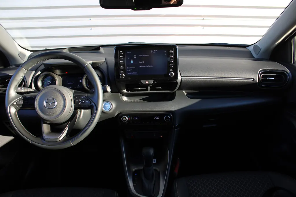 Mazda 2 Hybrid 1.5 Select | Airco | Navi | Cruise | PDC | Head-up display | Camera |