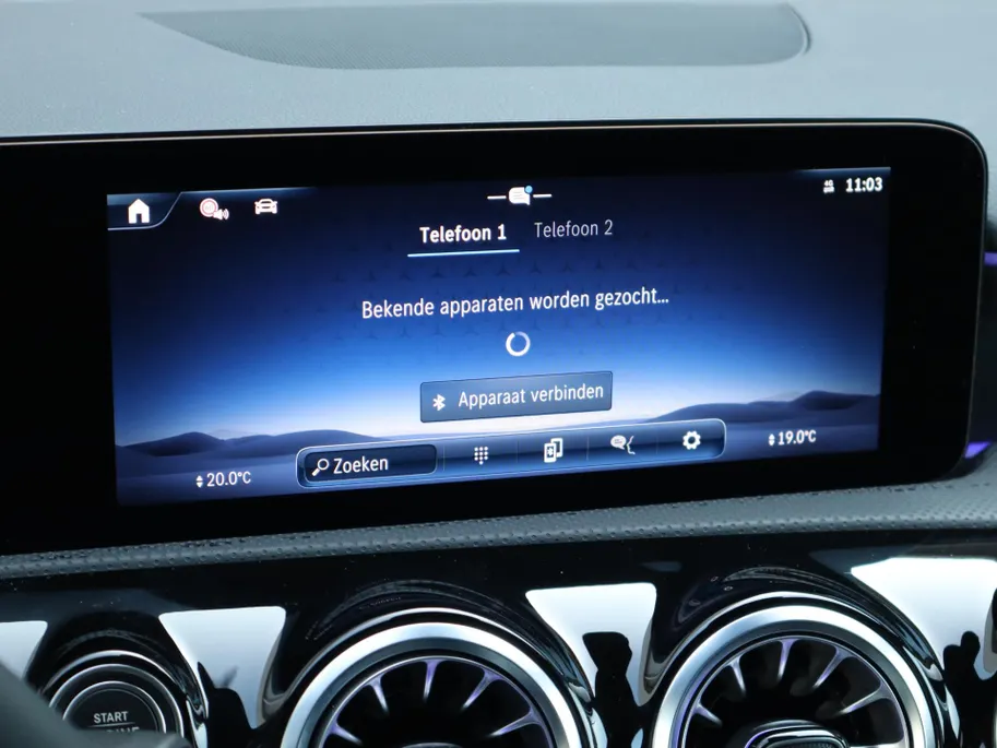 Mercedes-Benz A-Klasse 180 Business Solution AMG l Panorama dak l Keyless l AMG Line l