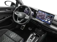 Volkswagen Golf variant R-Line Edition 1.5 eTSI 150 pk 7 versn. DSG · Assistance Pakket Plus · Panoramaschuif-kanteldak · Trekhaak inklapbaar, met elektrische ontgrendeling · Prijs is inclusief inruilpremie · MEGA SALE