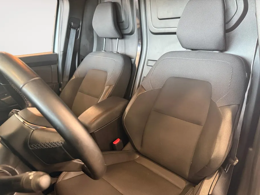 Renault Kangoo 1.5 Blue dCi 95PK advance L1 *Navi(Carplay)+Camera*Climate*Parkeersensoren*Betimmerd laadruimte!