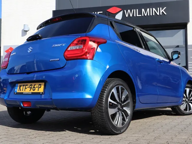 Suzuki Swift 1.2 Style Hybrid Automaat | Carplay | Keyless | AdaptiveCruise | AllSeasons