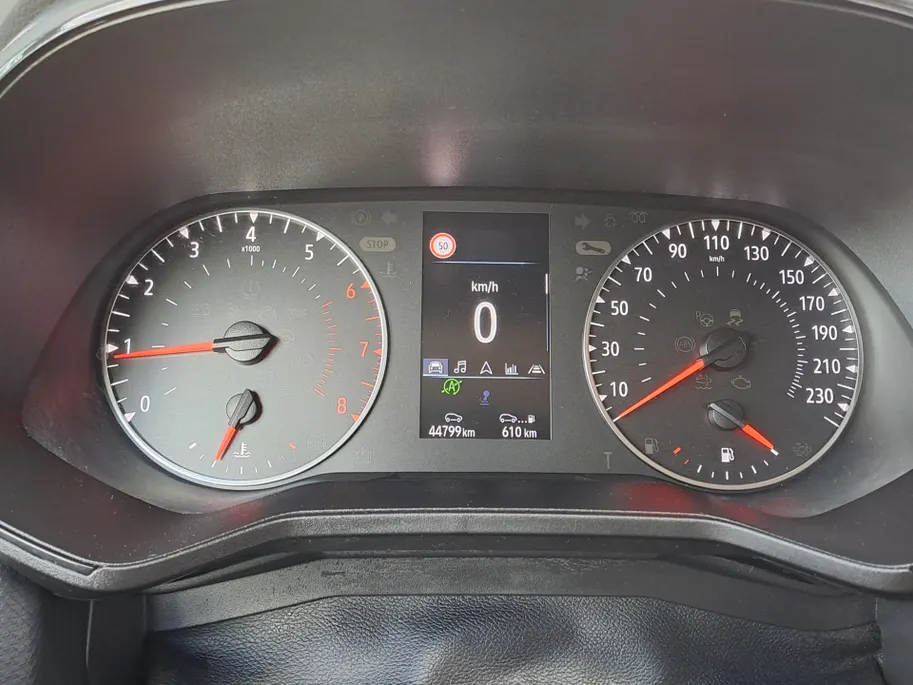 Renault Clio 1.0 TCe 90 Equilibre | Navigatie | Cruise | DAB | Rijstrooksensor met correctie | Airco | Apple Carplay/Android Auto