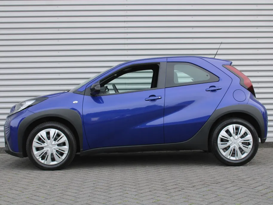 Toyota Aygo X 1.0 VVT-i MT Play | All season 17' | Apple carplay/Android auto | Cruise | Airco | Camera |