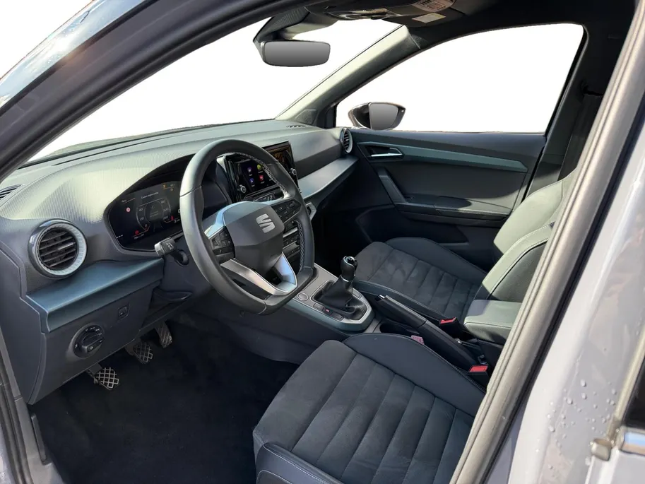 SEAT Arona 1.0 EcoTSI Xperience Business | Camera | Apple Carplay/Android Auto | Cruise Control | Keyless | Climate Control |