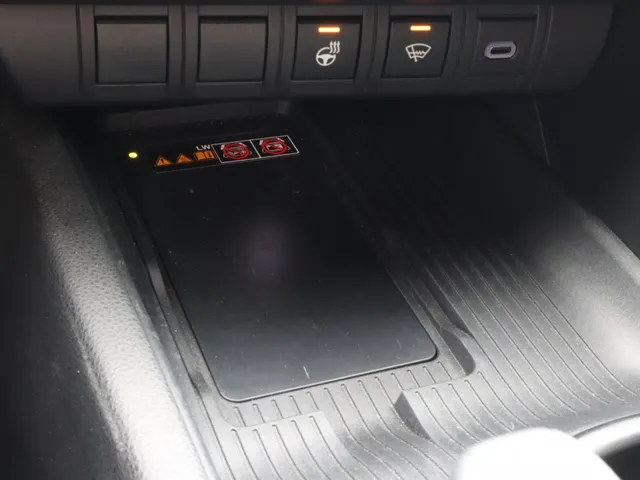 Toyota C-HR 2.0 PHEV 220 First Edition | Trekhaak | Stuur en stoelverwarming VERKOCHT