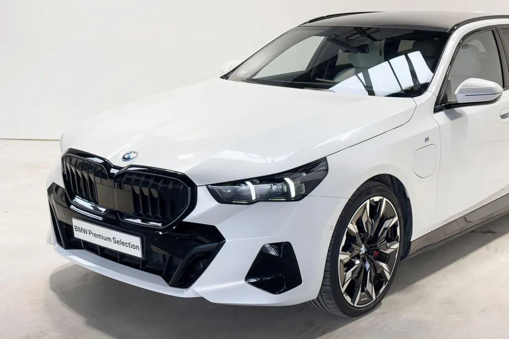 BMW 5 Serie Touring 550e xDrive Innovation Pack M Sportpakket Pro
